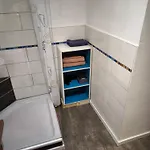 아파트 Simple 2-person Near Altdorf