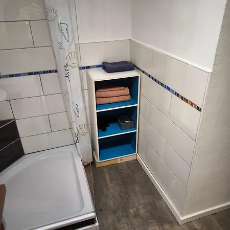 Apartament Simple 2-person Near Altdorf